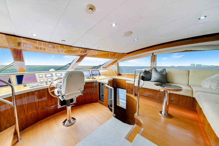 Mesmerize Yacht Photos Pics 