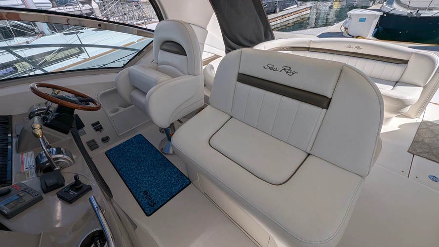 Sea-renity Yacht Photos Pics 