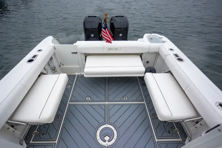 Boston Whaler 285 Yacht Photos Pics 