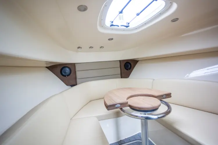 Boston Whaler 285 Yacht Photos Pics 