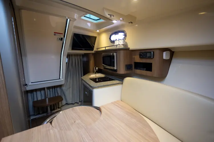 Boston Whaler 285 Yacht Photos Pics 