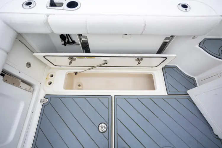 Boston Whaler 285 Yacht Photos Pics 