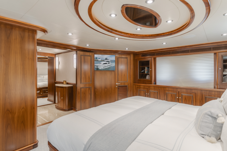 White Lotus Yacht Photos Pics 