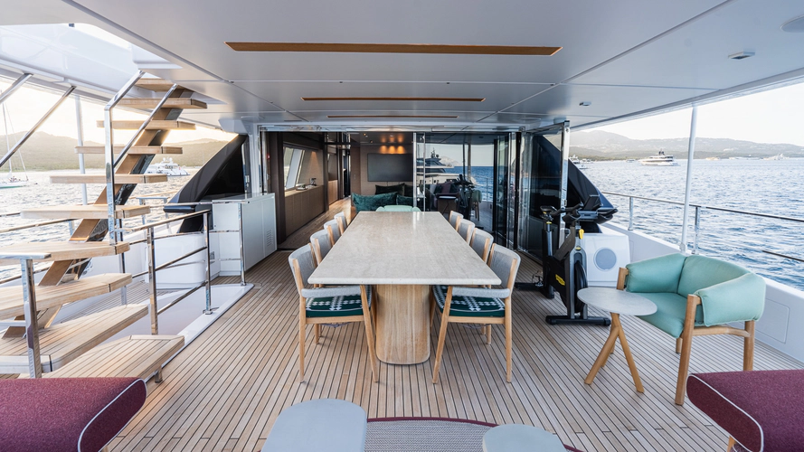 Queen J III Yacht Photos Pics 