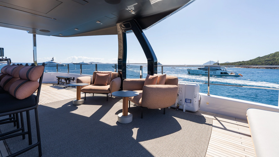 Queen J III Yacht Photos Pics 