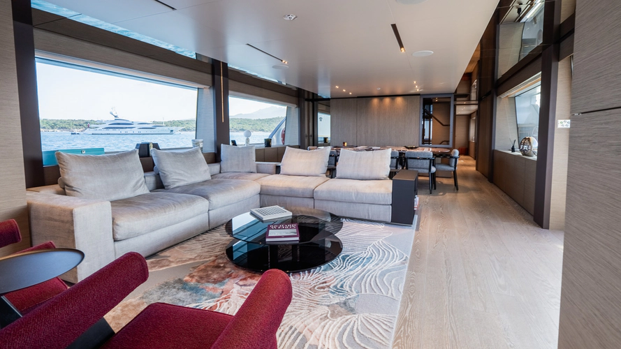 Queen J III Yacht Photos Pics 