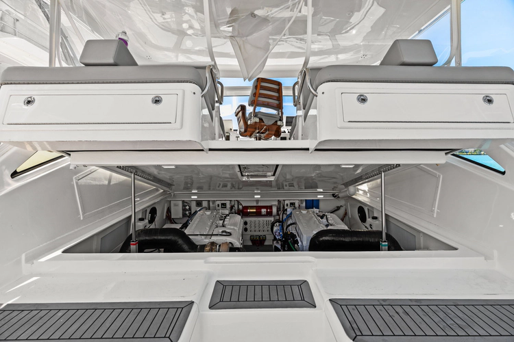 Tiburon Yacht Photos Pics 