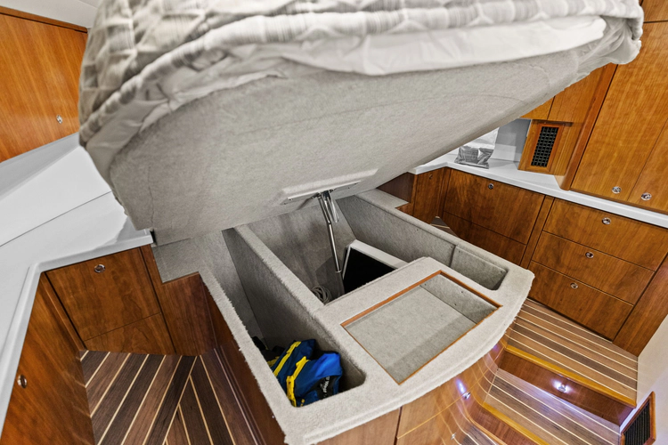 Tiburon Yacht Photos Pics 