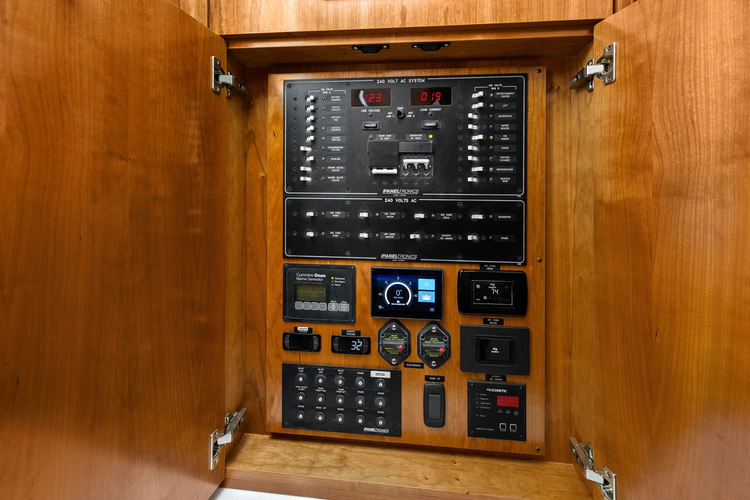 Tiburon Yacht Photos Pics 