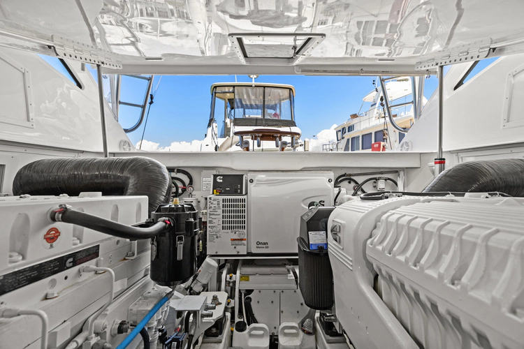 Tiburon Yacht Photos Pics 