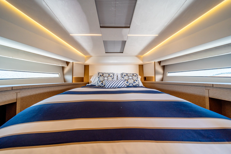 V & A Yacht Photos Pics 