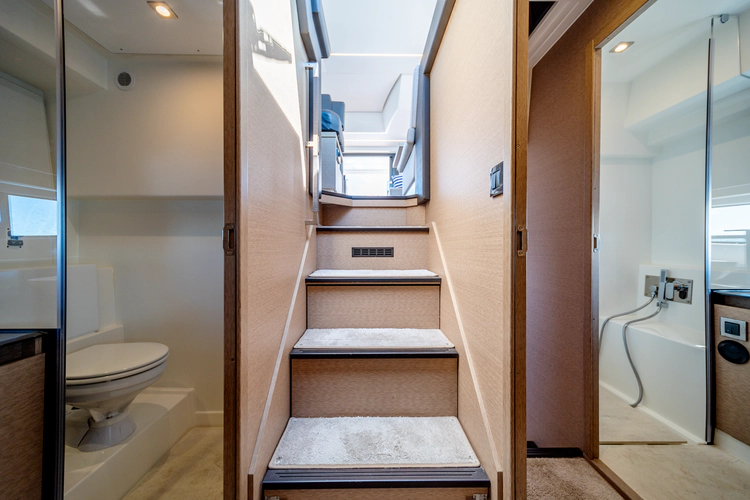 V & A Yacht Photos Pics 