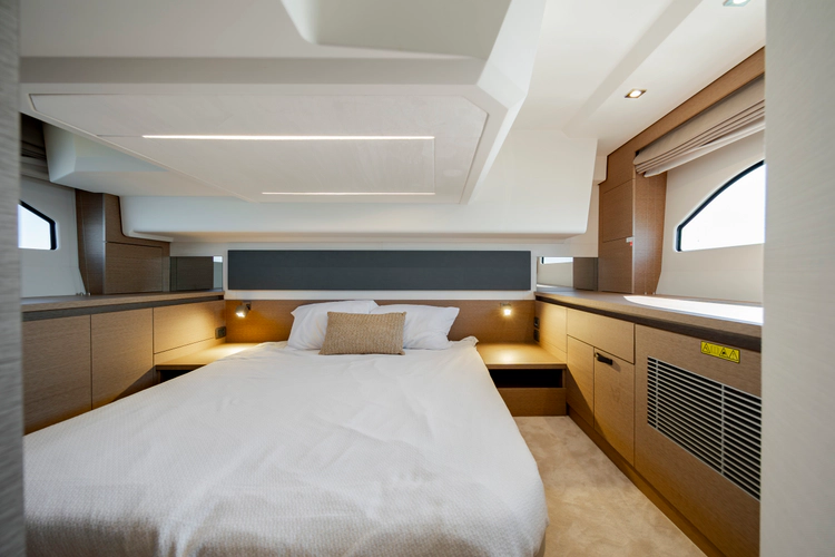 420 Yacht Photos Pics 