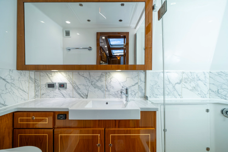 65 Estrella Yacht Photos Pics 