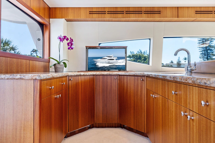 Griffin Yacht Photos Pics 