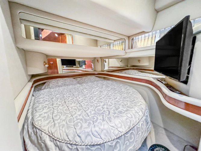 Island Seeker Yacht Photos Pics 