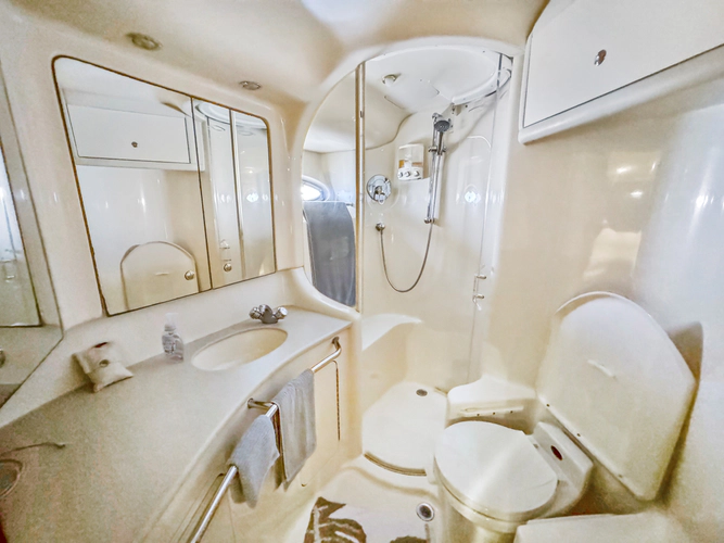 Island Seeker Yacht Photos Pics 