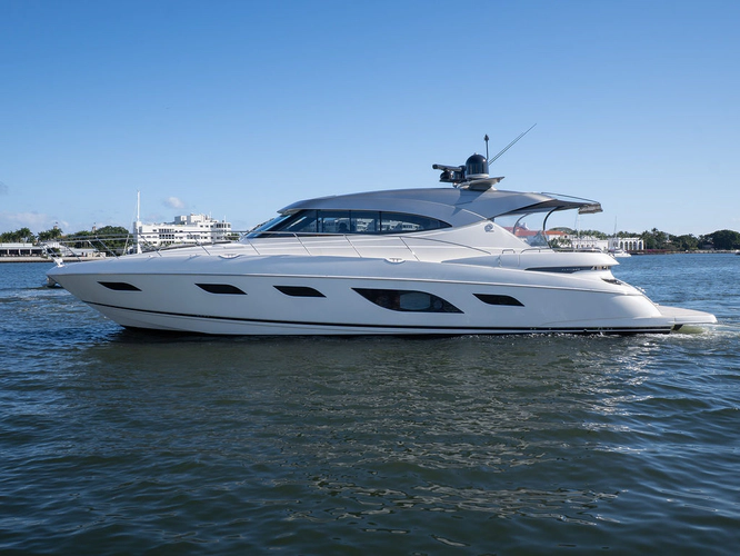 Tree-o Yacht Photos Pics 