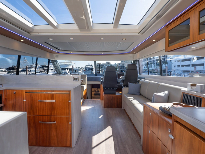 Tree-o Yacht Photos Pics 