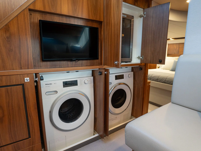 Tree-o Yacht Photos Pics 