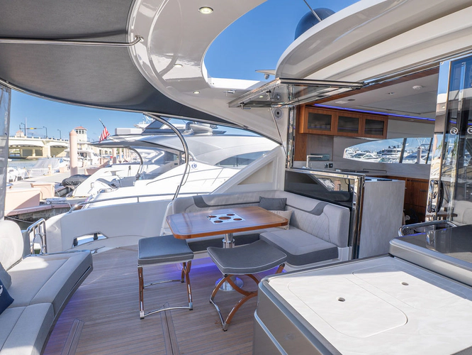 Tree-o Yacht Photos Pics 