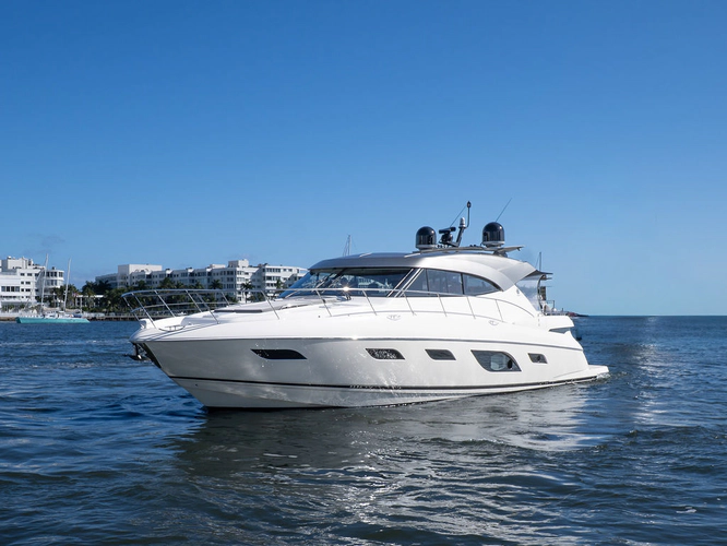 Tree-o Yacht Photos Pics 