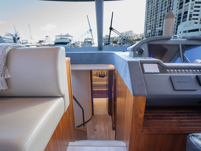 Tree-o Yacht Photos Pics 