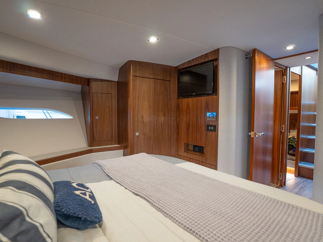 Tree-o Yacht Photos Pics 