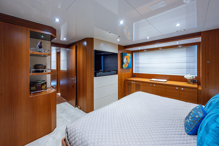 Satori Yacht Photos Pics 