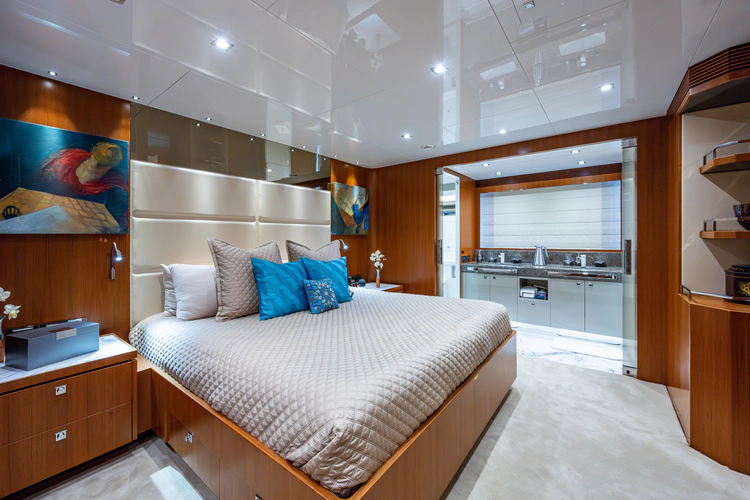 Satori Yacht Photos Pics 