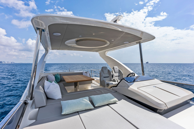 52 Fly Yacht Photos Pics 