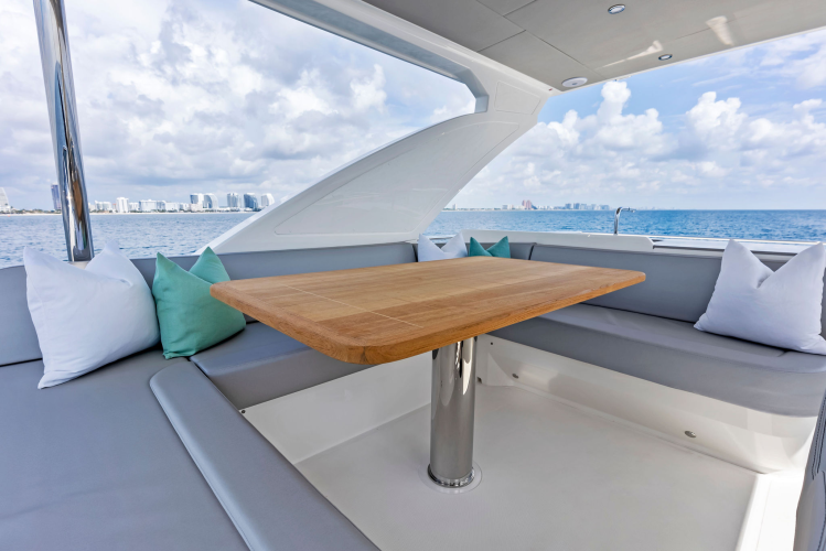 52 Fly Yacht Photos Pics 