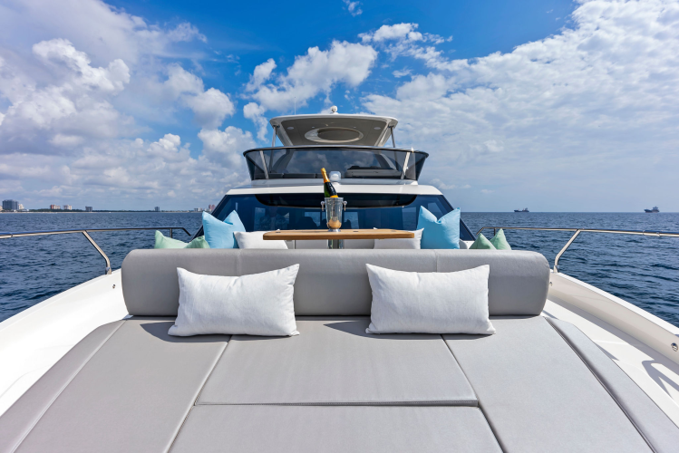 52 Fly Yacht Photos Pics 