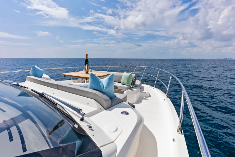 52 Fly Yacht Photos Pics 