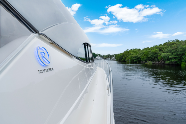 6000 Sport Yacht Yacht Photos Pics 