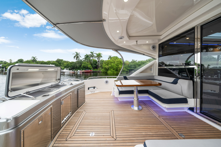 6000 Sport Yacht Yacht Photos Pics 