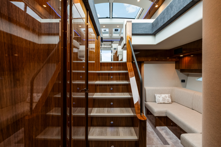 6000 Sport Yacht Yacht Photos Pics 