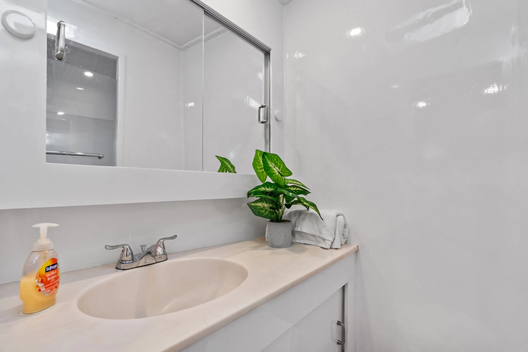 Tradewinds Yacht Photos Pics 