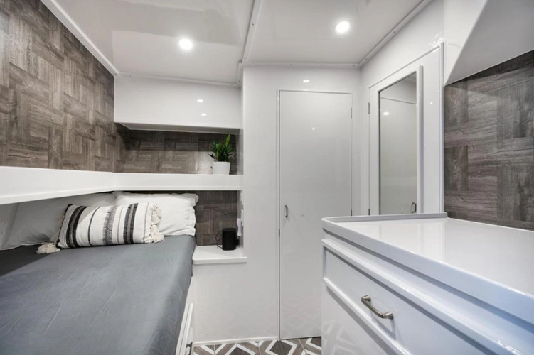 Tradewinds Yacht Photos Pics 