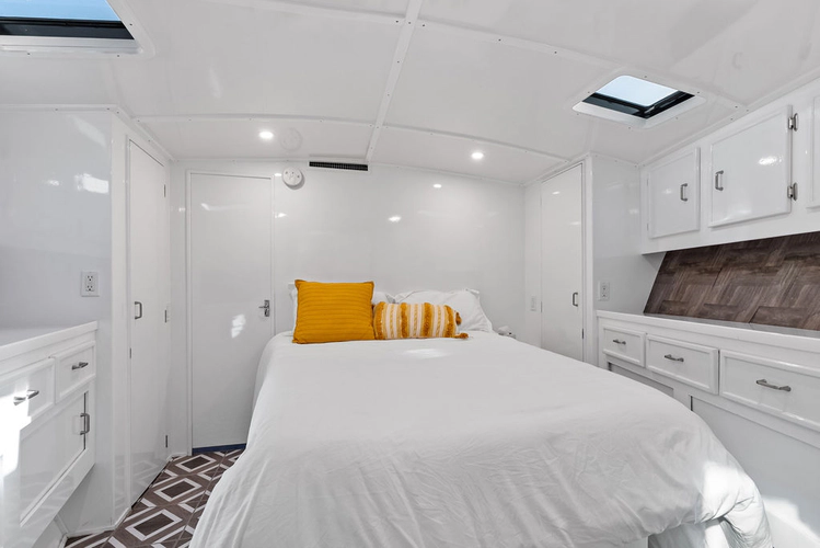 Tradewinds Yacht Photos Pics 