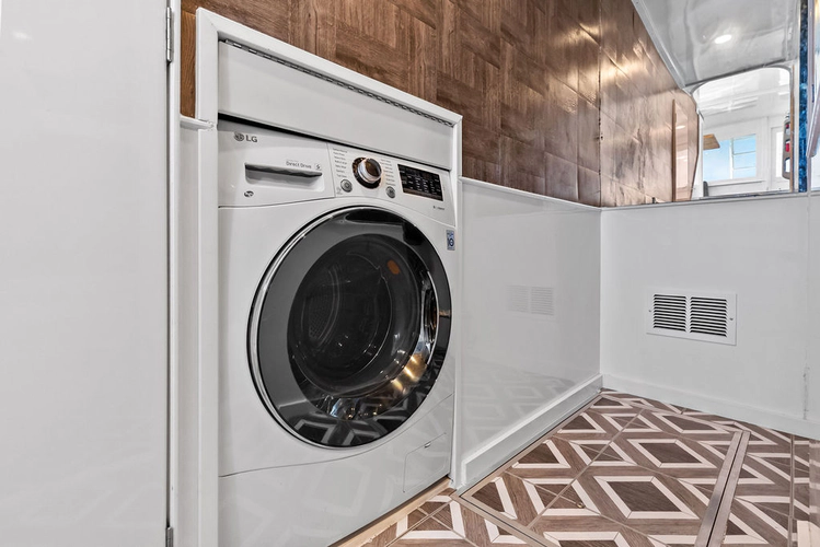 Tradewinds Yacht Photos Pics 