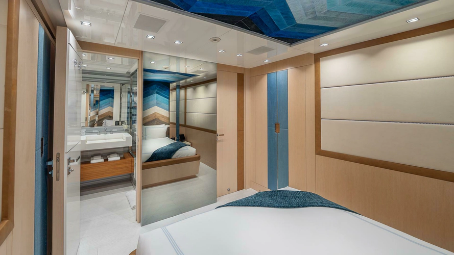 Neverland Yacht Photos Pics 