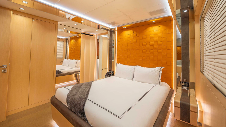 Neverland Yacht Photos Pics 