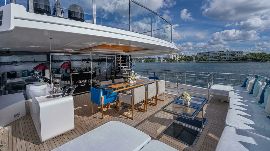Neverland Yacht Photos Pics 