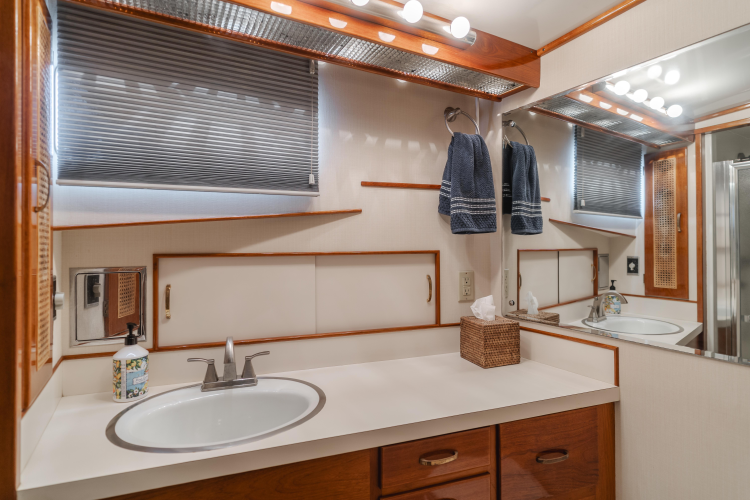 Vin Santo Yacht Photos Pics 