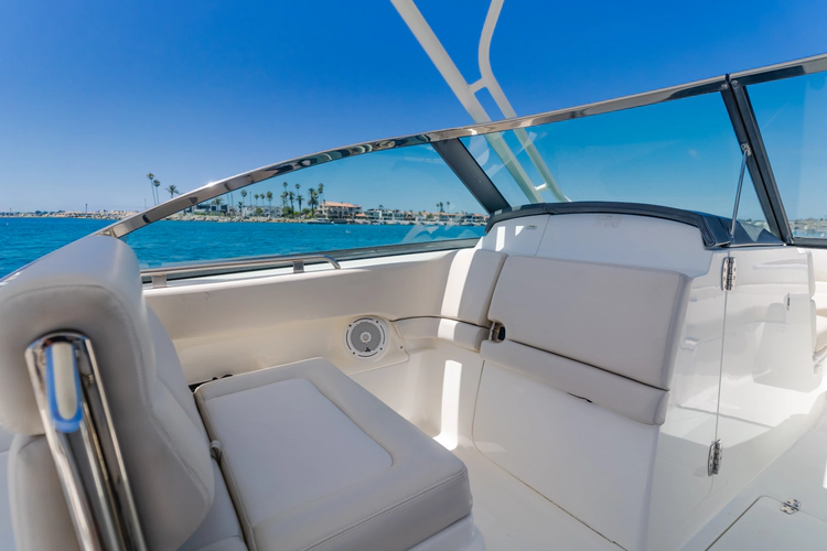 Mr. Lucky Yacht Photos Pics 