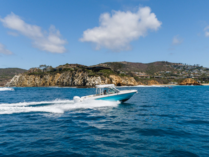 Mr. Lucky Yacht Photos Pics 