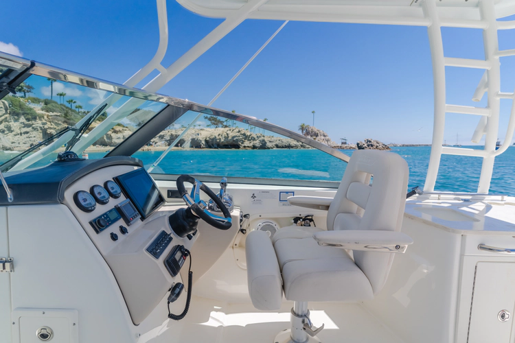 Mr. Lucky Yacht Photos Pics 