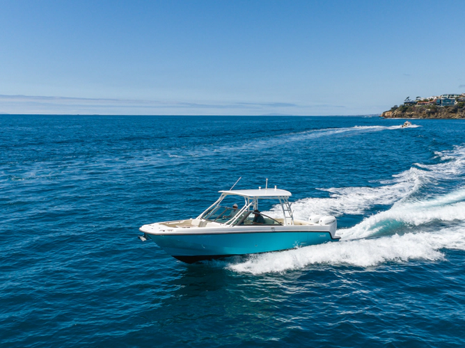 Mr. Lucky Yacht Photos Pics 