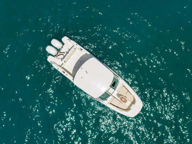 Mr. Lucky Yacht Photos Pics 
